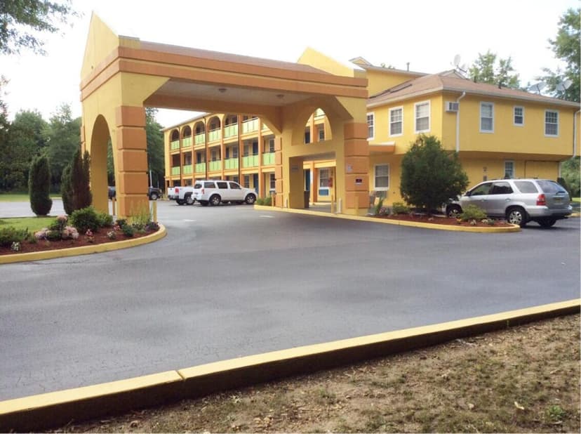 Plum Tree Inn entrance and parking at 1408 S Black Horse Pike